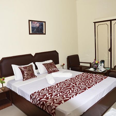 Hotel Lumbini International Bodh Gaya Dış mekan fotoğraf