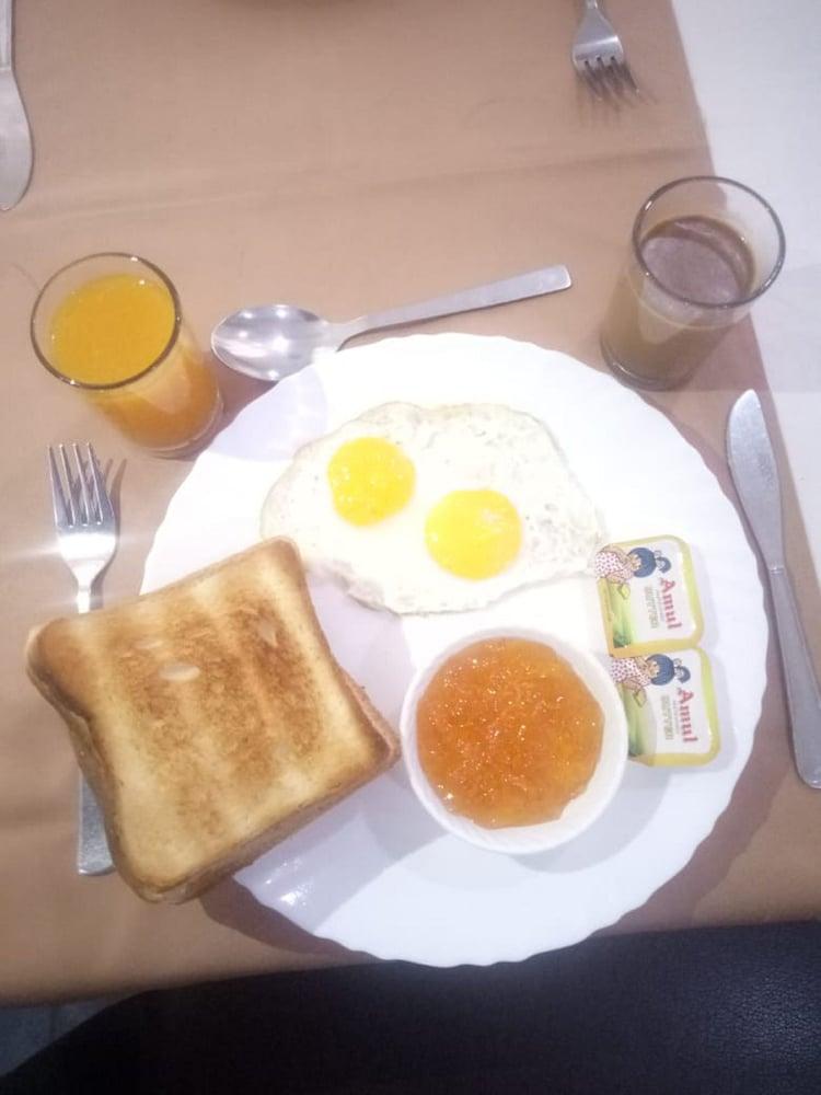 Hotel Lumbini International Bodh Gaya Dış mekan fotoğraf