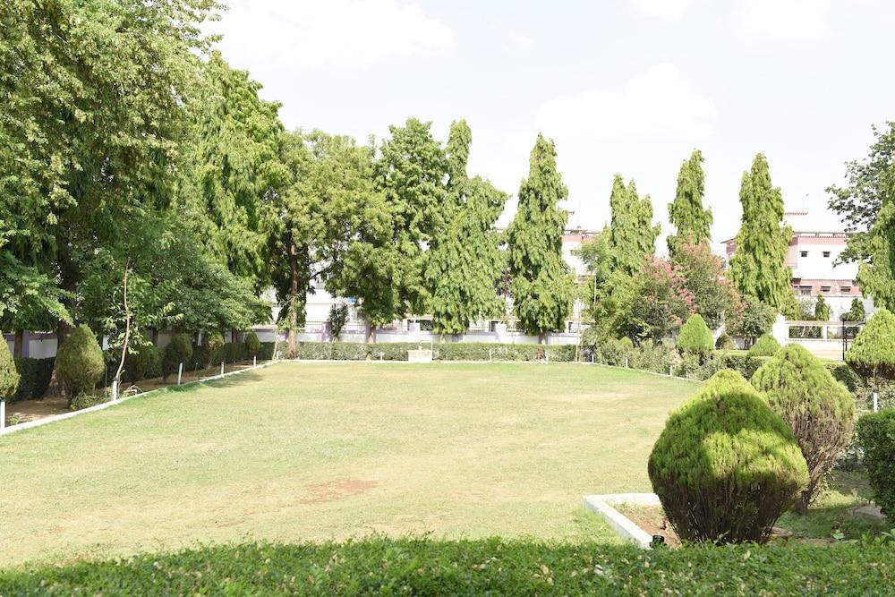 Hotel Lumbini International Bodh Gaya Dış mekan fotoğraf