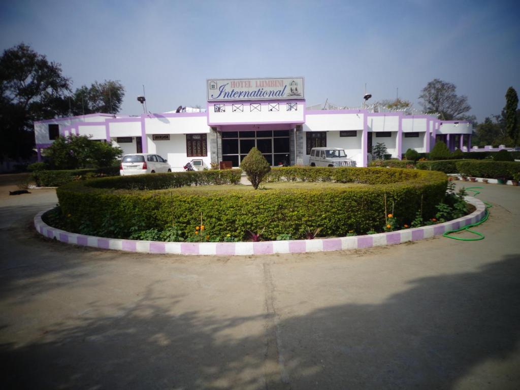 Hotel Lumbini International Bodh Gaya Dış mekan fotoğraf