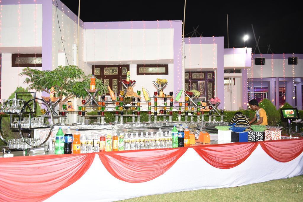 Hotel Lumbini International Bodh Gaya Dış mekan fotoğraf