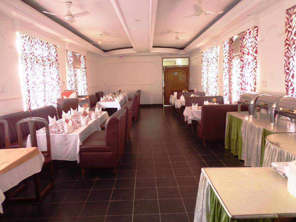 Hotel Lumbini International Bodh Gaya Dış mekan fotoğraf